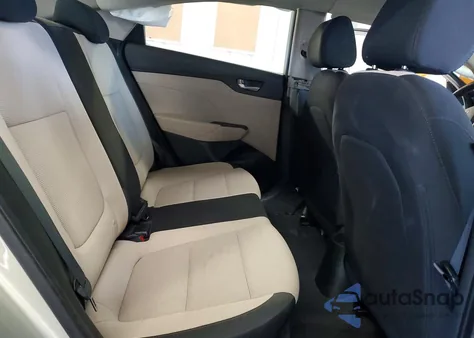 2019 Hyundai Accent Se z USA, uszkodzony, nr VIN 3KPC24A3XKE063074